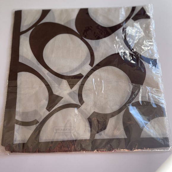 New Coach square washcloth - Picture 8 of 9